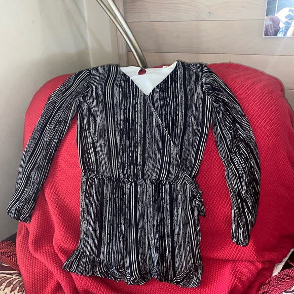 White Fawn Black and white strap romper with tie size medium - Picture 3 of 7